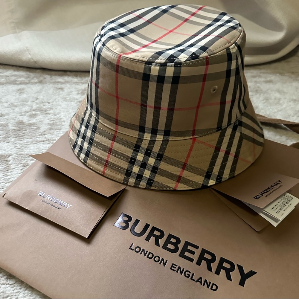 Burberry Vintage Check Bucket Hat